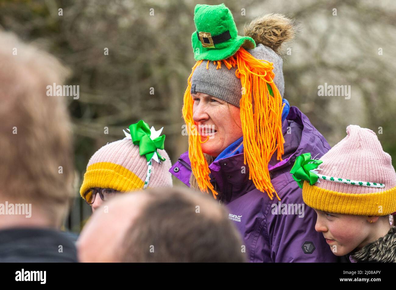 Bantry, West Cork, Irlande. 17th mars 2022. La ville de Bantry a tenu aujourd'hui sa première parade de la Saint-Patrick en deux ans et des centaines de personnes se sont tournées pour assister aux festivités. Crédit : AG News/Alay Live News Banque D'Images