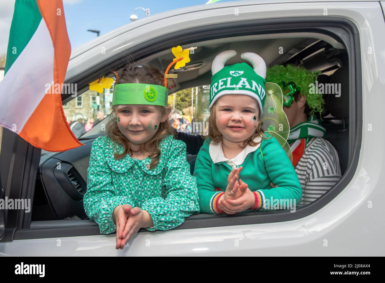 Bantry, West Cork, Irlande. 17th mars 2022. La ville de Bantry a tenu aujourd'hui sa première parade de la Saint-Patrick en deux ans et des centaines de personnes se sont tournées pour assister aux festivités. Crédit : AG News/Alay Live News Banque D'Images