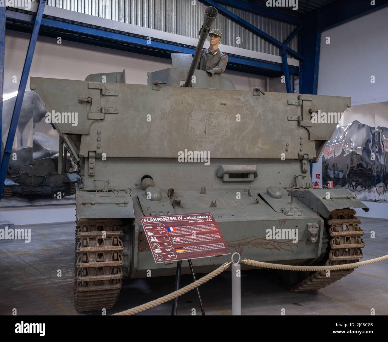 Saumur, France - 26 février 2022 : Flakpanzer IV allemand (Mobelwagen). Musée du char à Saumur (Musée des Blindes). Deuxième exposition de la guerre mondiale. Sélectionnez Banque D'Images