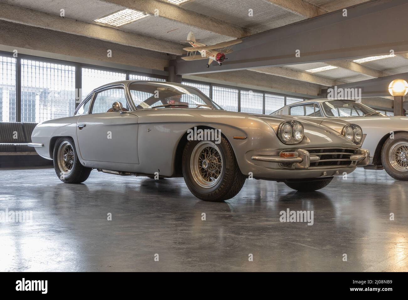 BARCELONE, ESPAGNE-25 MAI 2021: 1964 LAMBORGHINI 350 GT. Concepteur : Carrozzeria Touring Superleggera. Banque D'Images