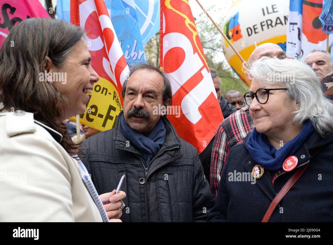 Mobilisation interprofessionnelle à Paris à l'appel de la CGT et de l'Aunsa pour des augmentations de salaire. Environ 5000 personnes ont défilé de la place de la République Banque D'Images