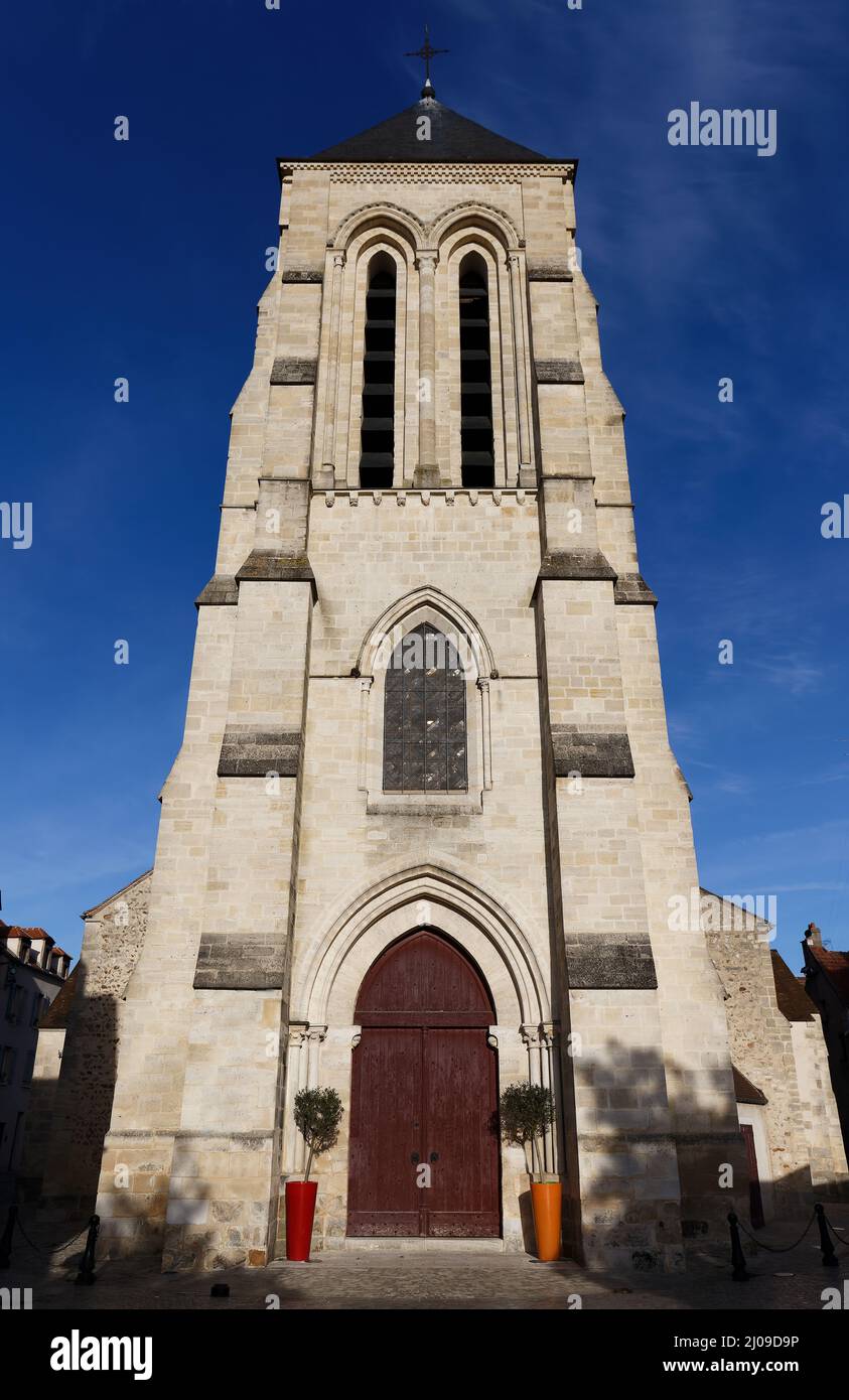 La cathédrale Saint-Spire Corbeil est une église catholique romaine située dans la ville de Corbeil-Essonnes, en France. Banque D'Images