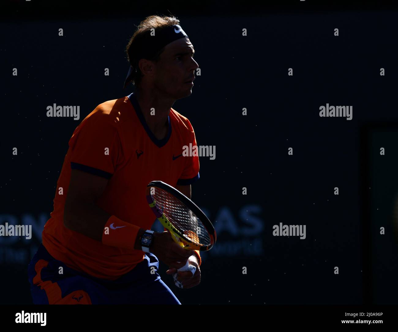 17 mars 2022 Rafael Nadal d'Espagne en action contre Nick Kyrgios d'Australie lors de l'ouverture 2022 de BNP Paribas au Indian Wells tennis Garden à Indian Wells, Californie. Crédit photo obligatoire : Charles Baus/CSM. Banque D'Images