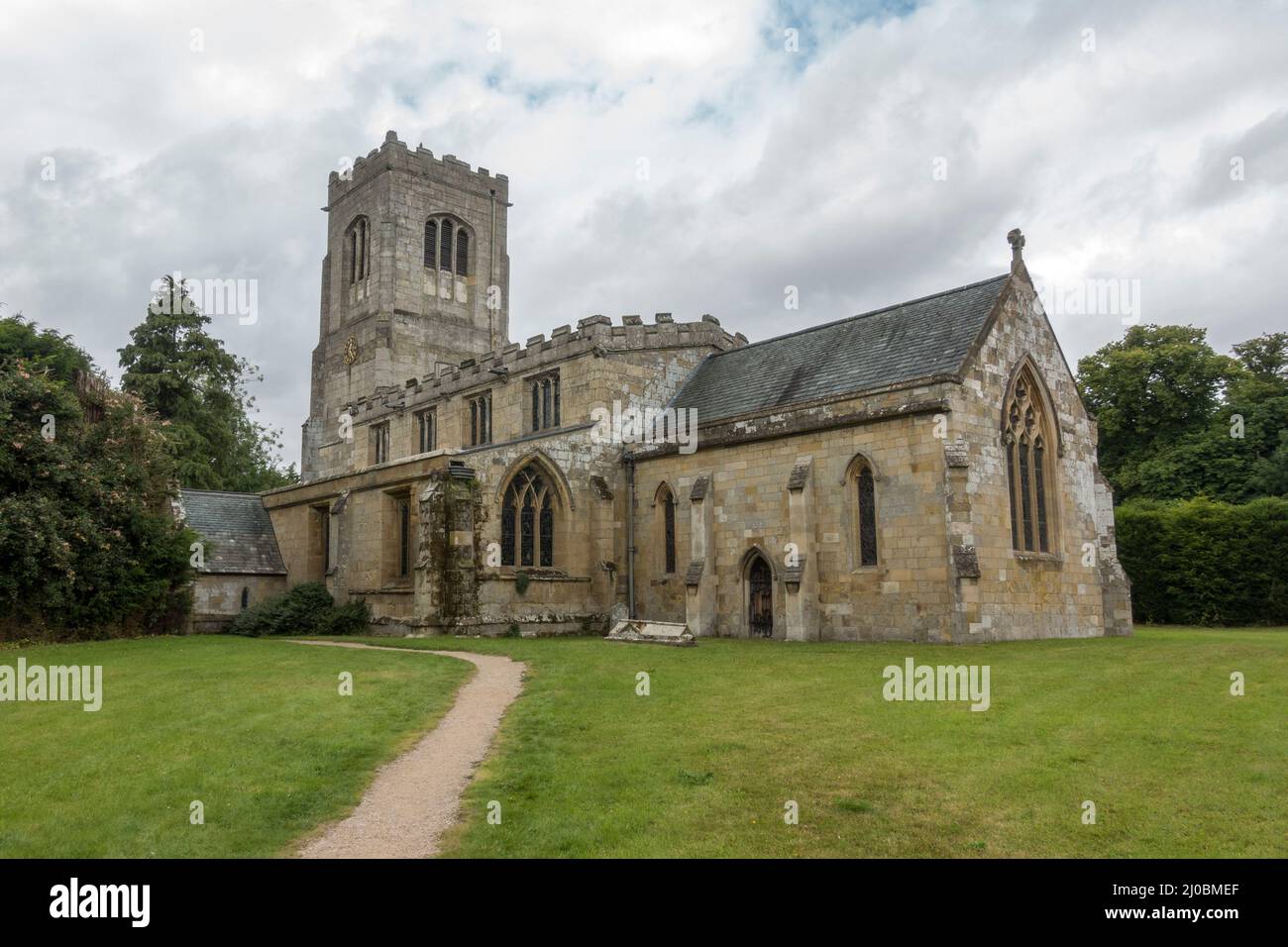 Eglise St Martin à côté de Burton Agnes Manor House, un grand manoir, Burton Agnes, East Riding of Yorkshire, Royaume-Uni. Banque D'Images