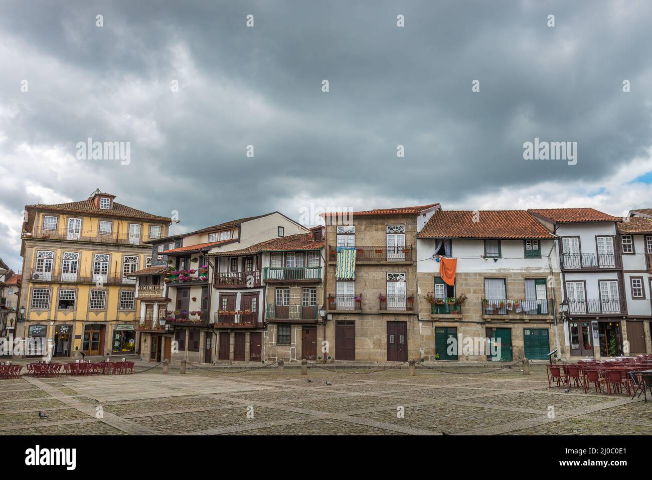 Santiago Square dans le centre historique de Guimaraes, Portugal Banque D'Images