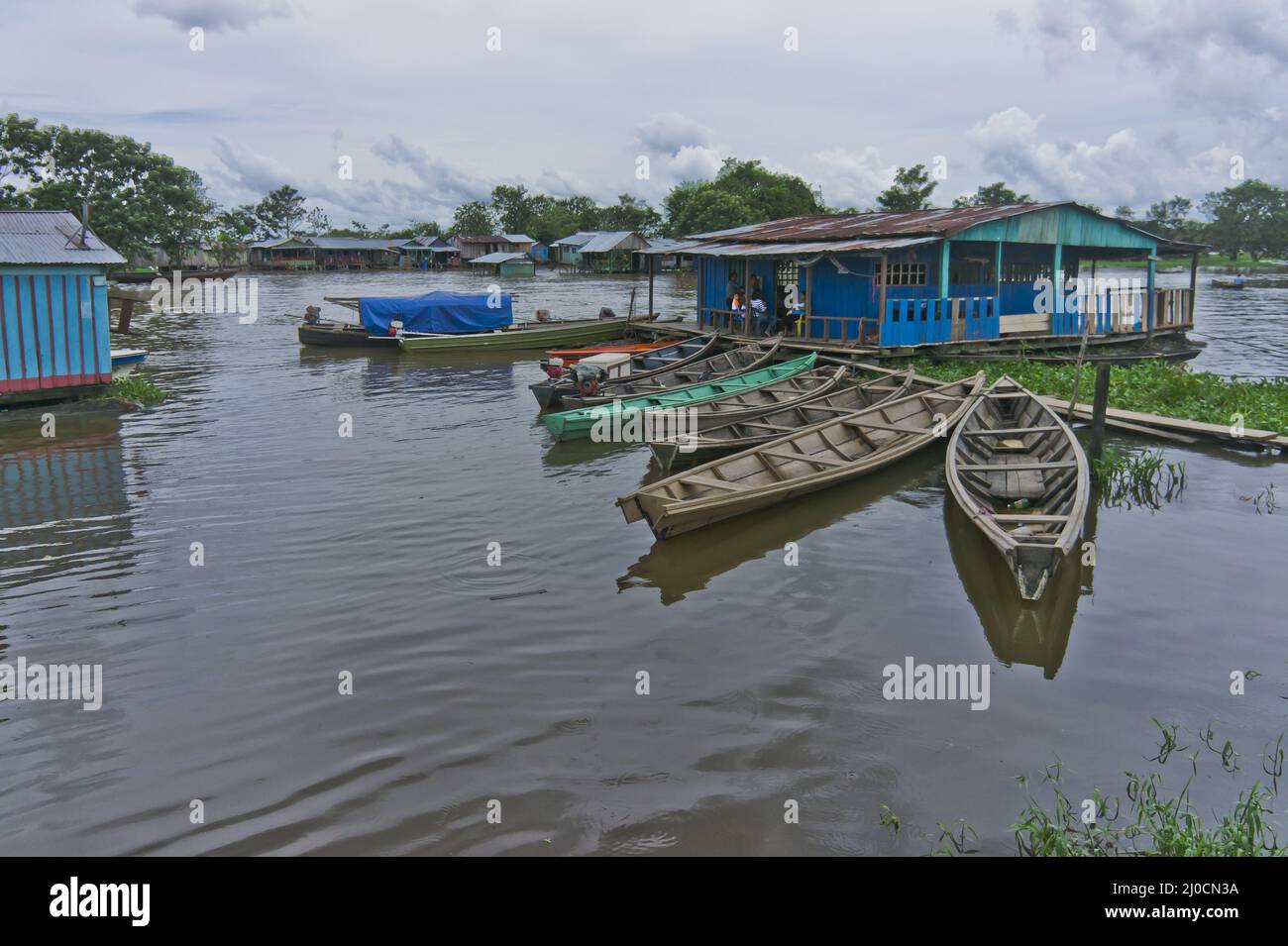 Bateaux à Leticia, bassin de l'Amazone, Colombie Banque D'Images