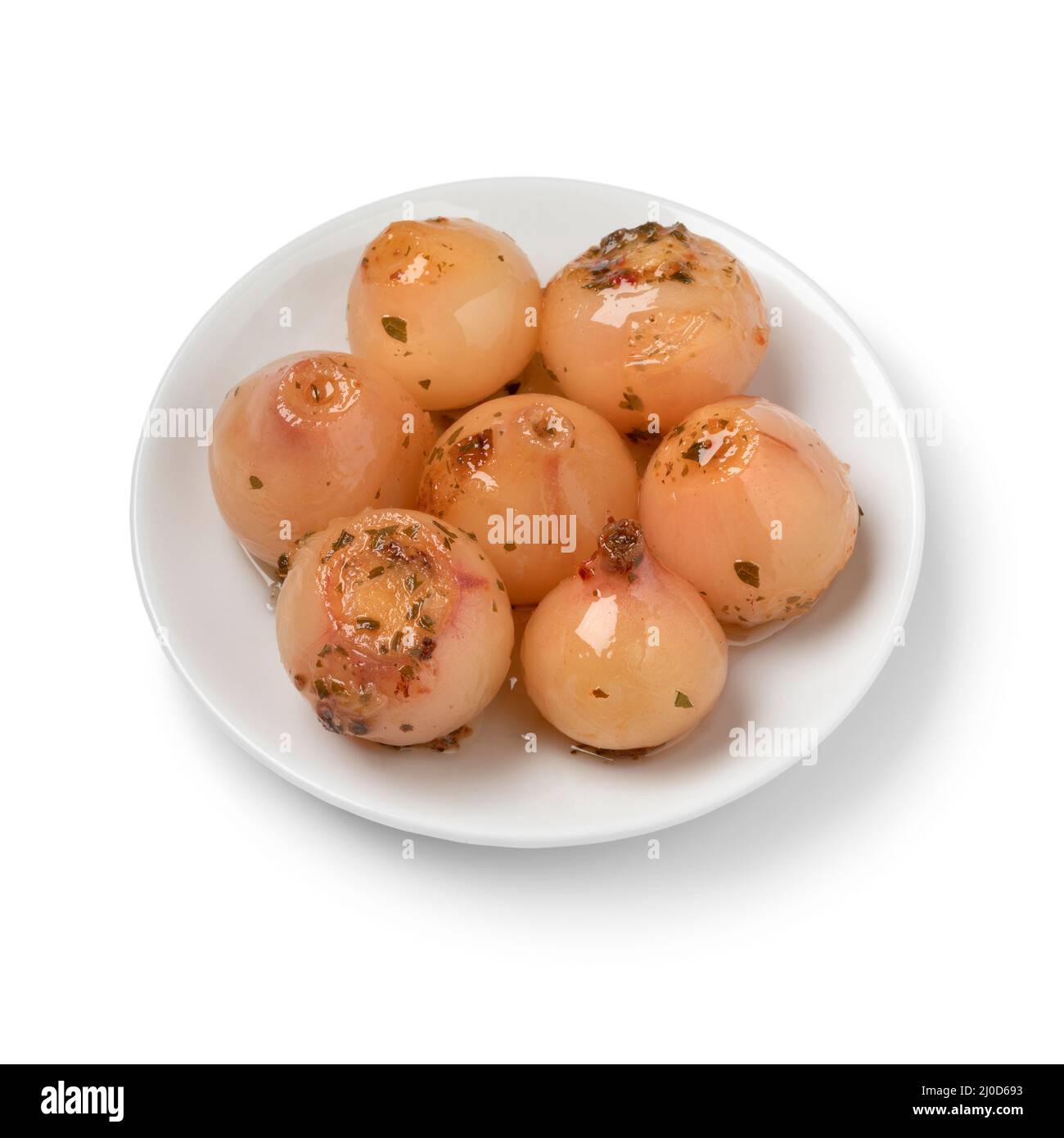 Lampascioni conservé, raisin de Tassel, sur une assiette isolée sur fond blanc proche de la collation Banque D'Images