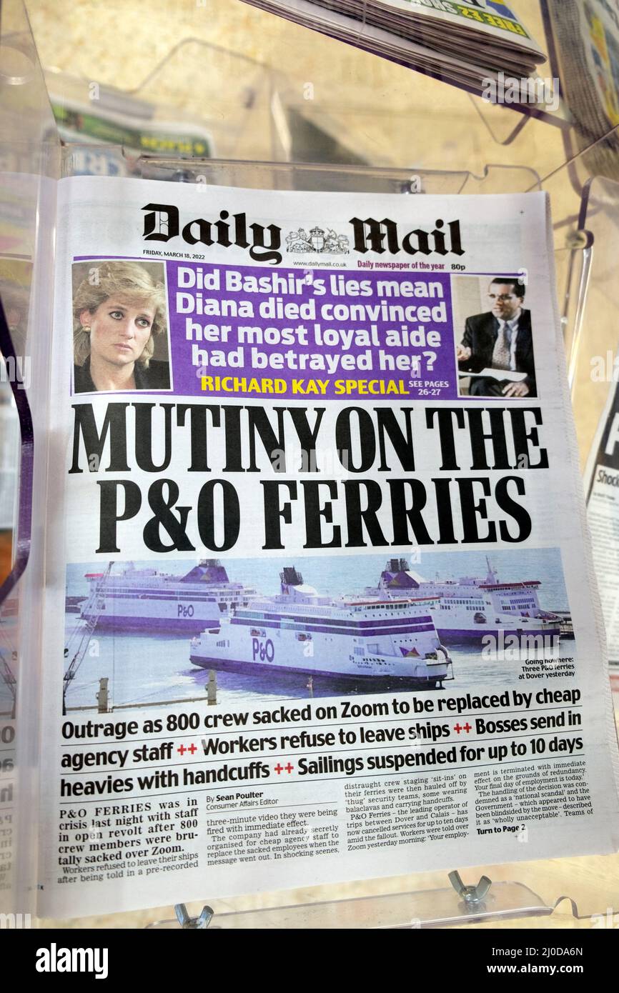 Daily Mail journal titre première page 'Mutiny on the P&O Ferries' crew spiked on Zoom Banque D'Images