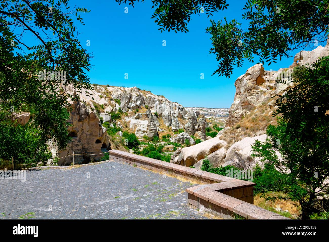 Vue sur le musée en plein air de Göreme en été en Cappadoce Turquie. Voyage en Turquie photo de fond. Banque D'Images
