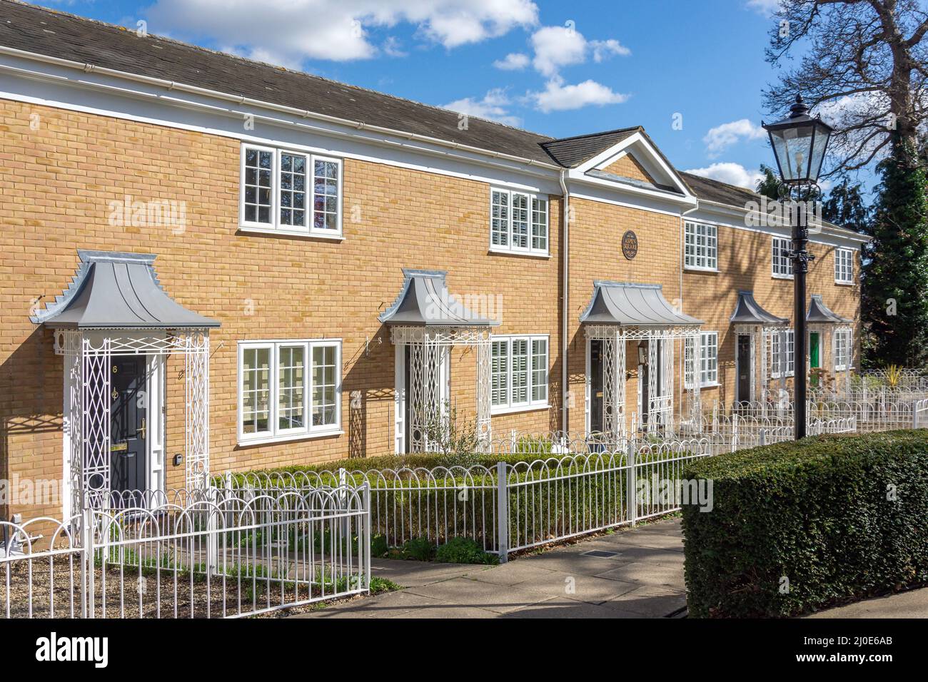 Logement exclusif Aspen Square Age, Oatlands Drive, Oatlands, Surrey, Angleterre, Royaume-Uni Banque D'Images