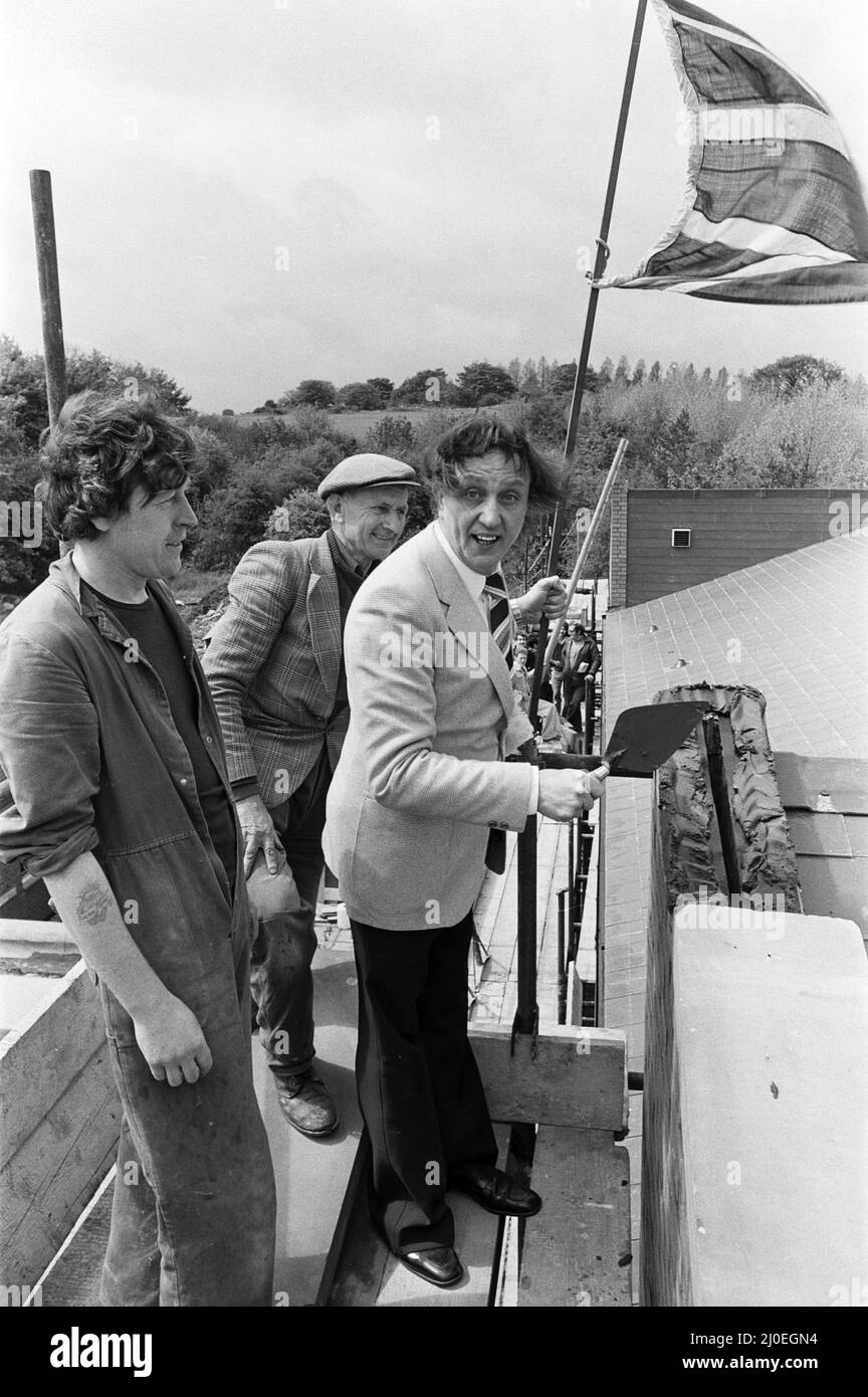 Ken Dodd à l'hôpital Clatterbridge, Birkenhead. 23rd mai 1979. Banque D'Images
