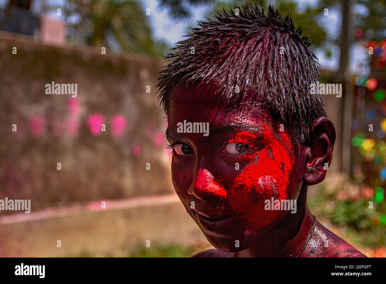 Kolkata, Inde. 17th mars 2022. Célébration de Holi le festival des couleurs. (Photo de Sudip Chanda/Pacific Press) Credit: Pacific Press Media production Corp./Alay Live News Banque D'Images