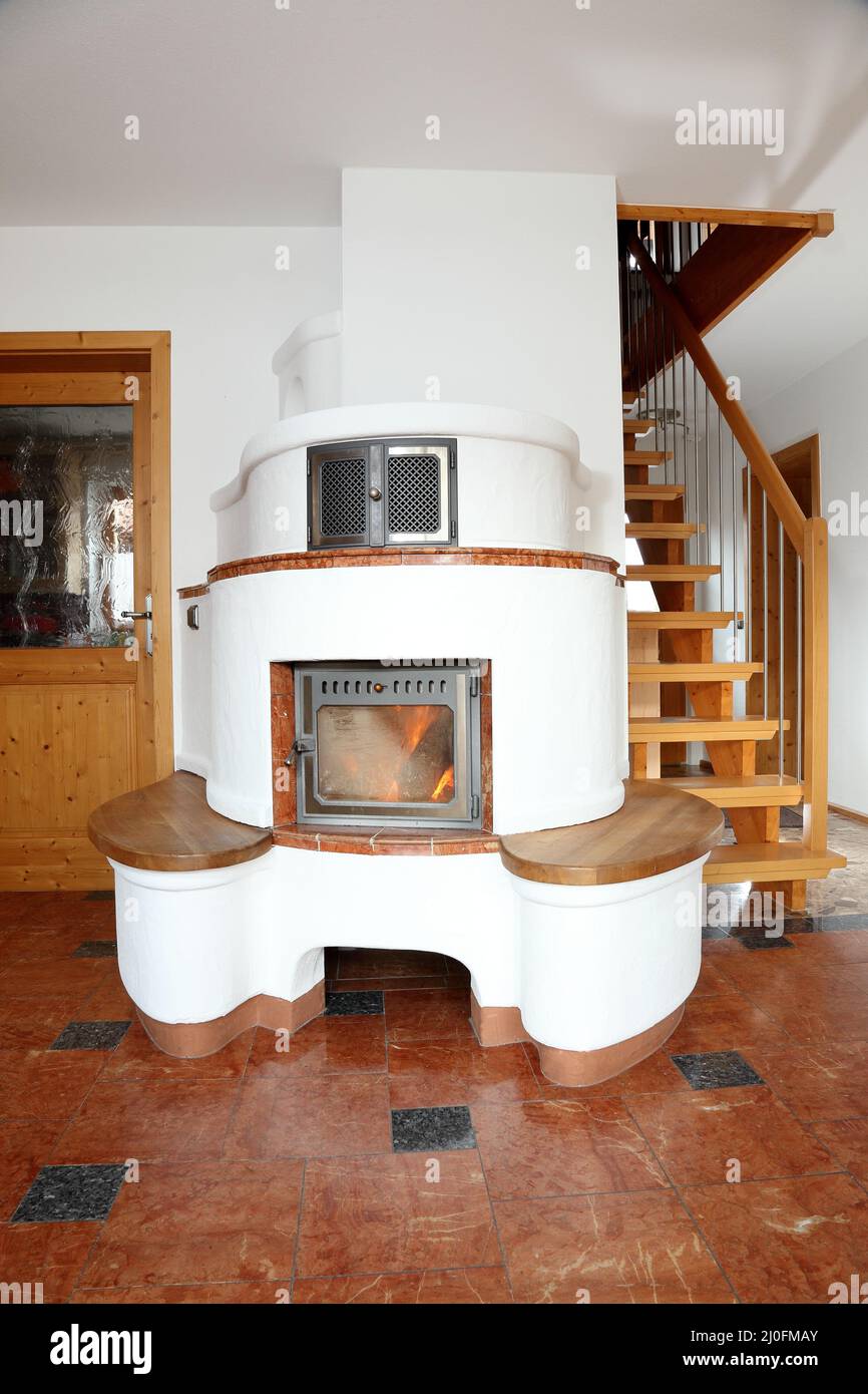 Cheminée dans la salle de séjour Banque D'Images