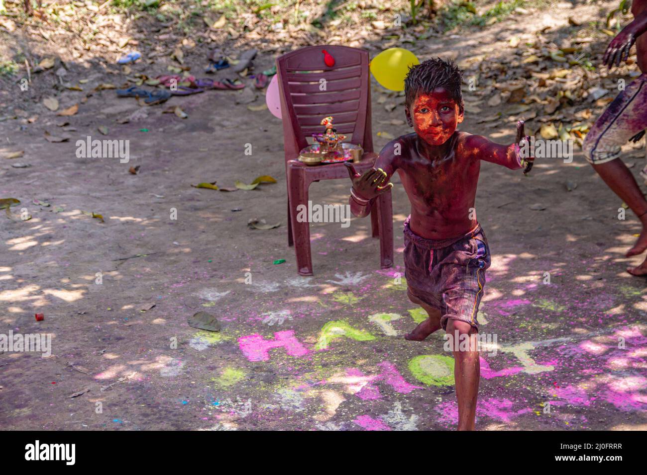Kolkata, Bengale occidental, Inde. 17th mars 2022. Célébration de Holi le festival des couleurs. (Credit image: © Sudip Chanda/Pacific Press via ZUMA Press Wire) Banque D'Images