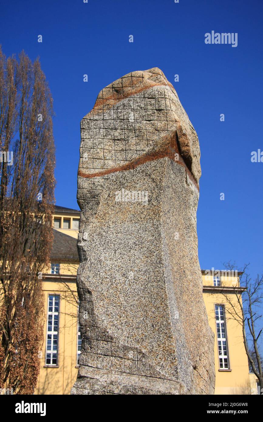 Un grand art en face du théâtre. Banque D'Images