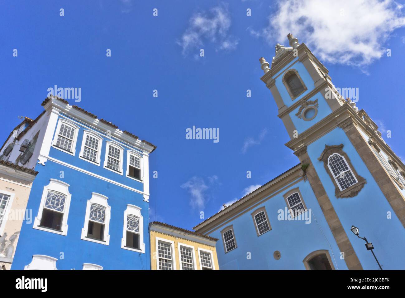 Salvador de Bahia, vue de Pelourinho avec une église coloniale, Brésil, Amérique du Sud Banque D'Images