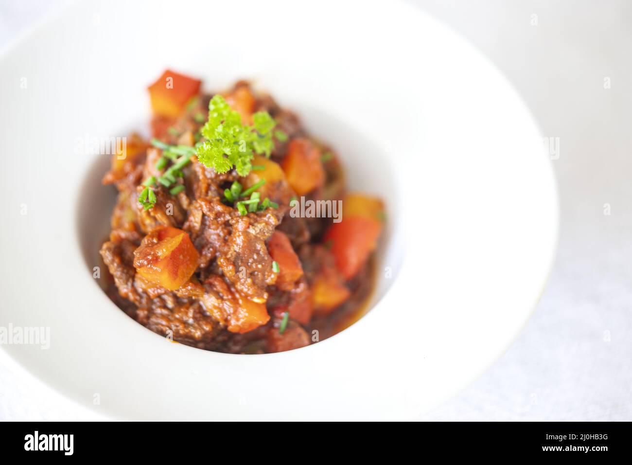 Goulash hongrois avec viande et pommes de terre Banque D'Images