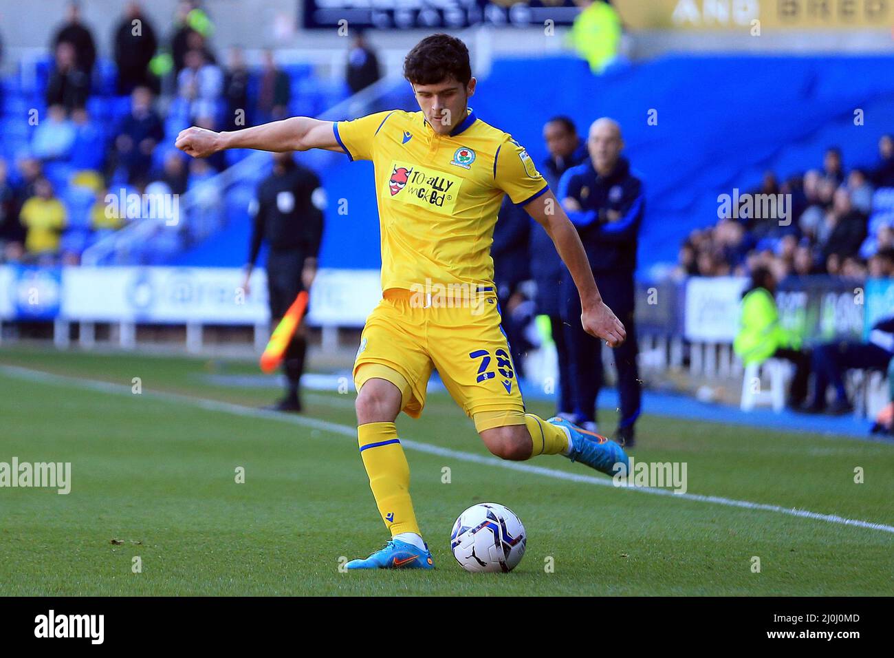 Reading, Royaume-Uni. 19th mars 2022. Ryan Giles de Blackburn Rovers en action pendant le match. EFL Skybet Championship Match, Reading v Blackburn Rovers au Select car Leasing Stadium à Reading le samedi 19th mars 2022. Cette image ne peut être utilisée qu'à des fins éditoriales. Utilisation éditoriale uniquement, licence requise pour une utilisation commerciale. Aucune utilisation dans les Paris, les jeux ou les publications d'un seul club/ligue/joueur. photo par Steffan Bowen/Andrew Orchard sports photographie/Alay Live news crédit: Andrew Orchard sports photographie/Alay Live News Banque D'Images