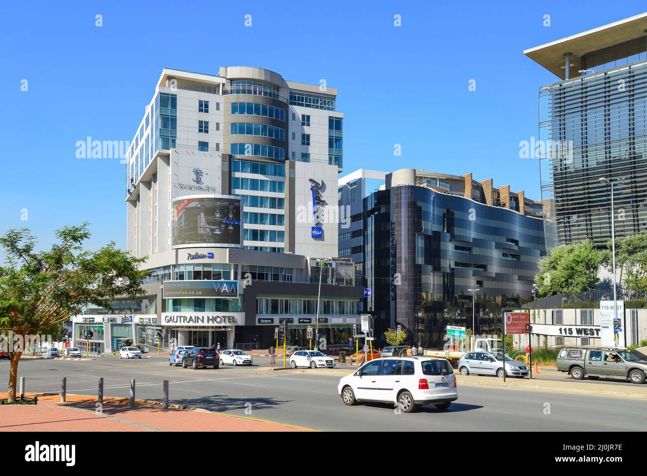 Radisson Blu Gautrain Hotel, Rivonia Road, CBD, Sandton, Johannesburg, Gauteng Province, République d'Afrique du Sud Banque D'Images
