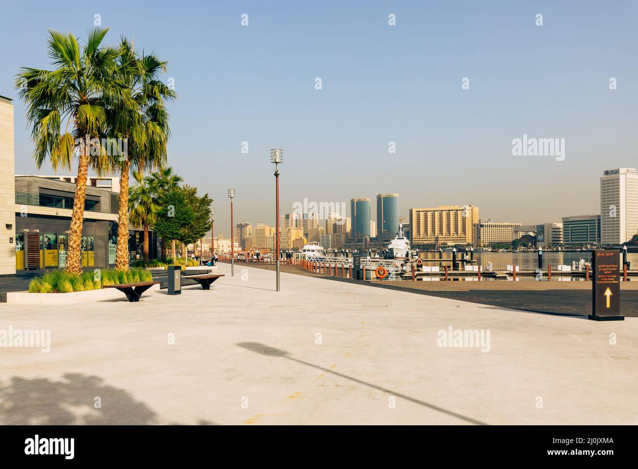 Partie moderne de Bay Creek, Dubaï Deira vieille ville. Émirats arabes Unis. Moyen-Orient. Banque D'Images