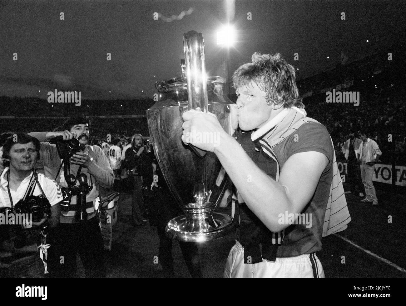 La finale de la coupe d'Europe 1982 a été jouée le 26 mai 1982. Aston Villa, championne d'anglais, a battu les vainqueurs de la ligue ouest-allemande Bayern Munich 1-0 à de Kuip à Rotterdam, pays-Bas, pour remporter la coupe d'Europe pour la première fois, et jusqu'à présent pour la seule fois.26th mai 1982 (photo) Banque D'Images