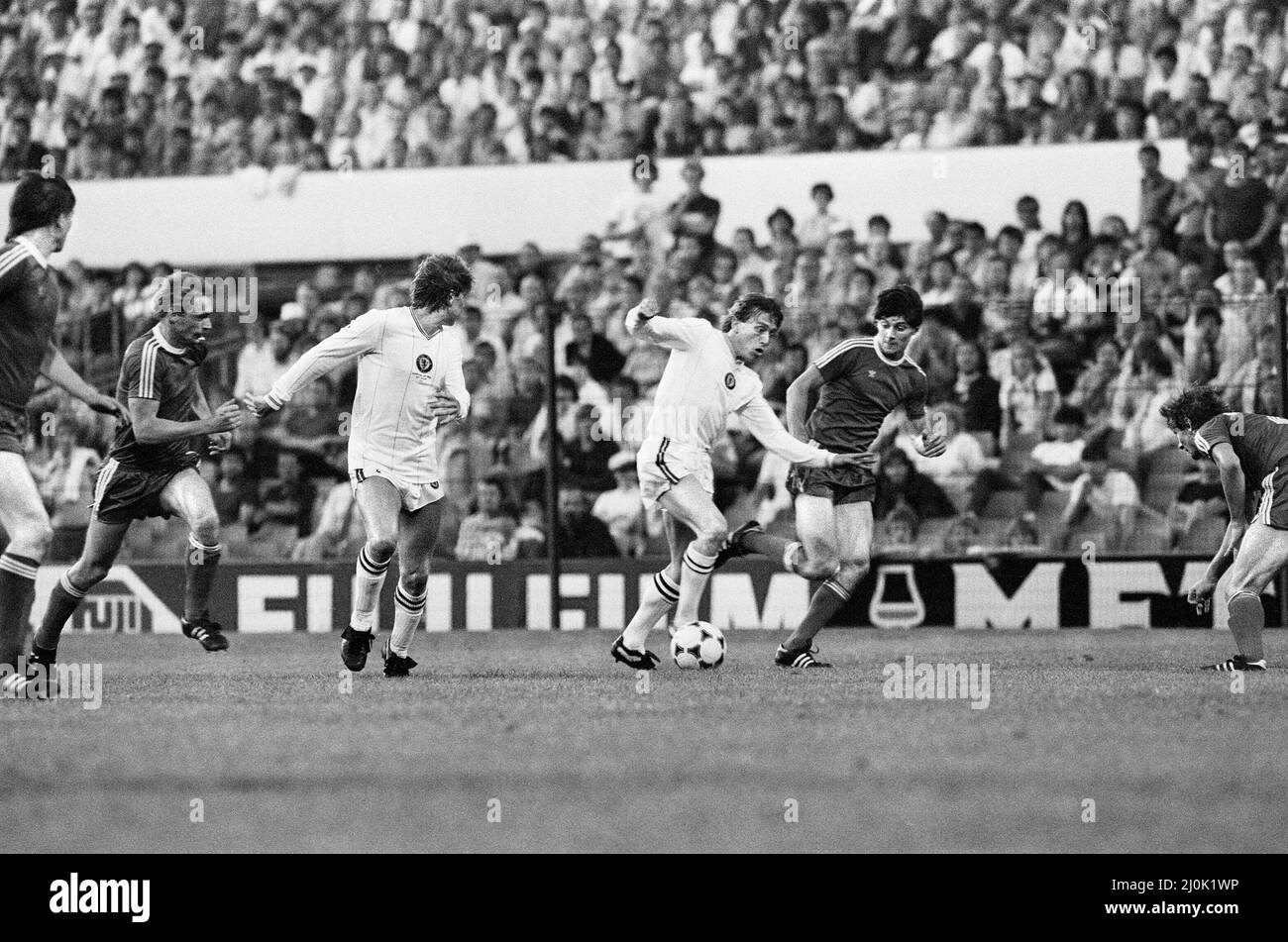 La finale de la coupe d'Europe 1982 a été jouée le 26 mai 1982. Aston Villa, championne d'anglais, a battu les vainqueurs de la ligue ouest-allemande Bayern Munich 1-0 à de Kuip à Rotterdam, pays-Bas pour gagner la coupe d'Europe pour la première, et jusqu'à présent, seulement le temps.26th mai 1982 (photo) match action. Banque D'Images