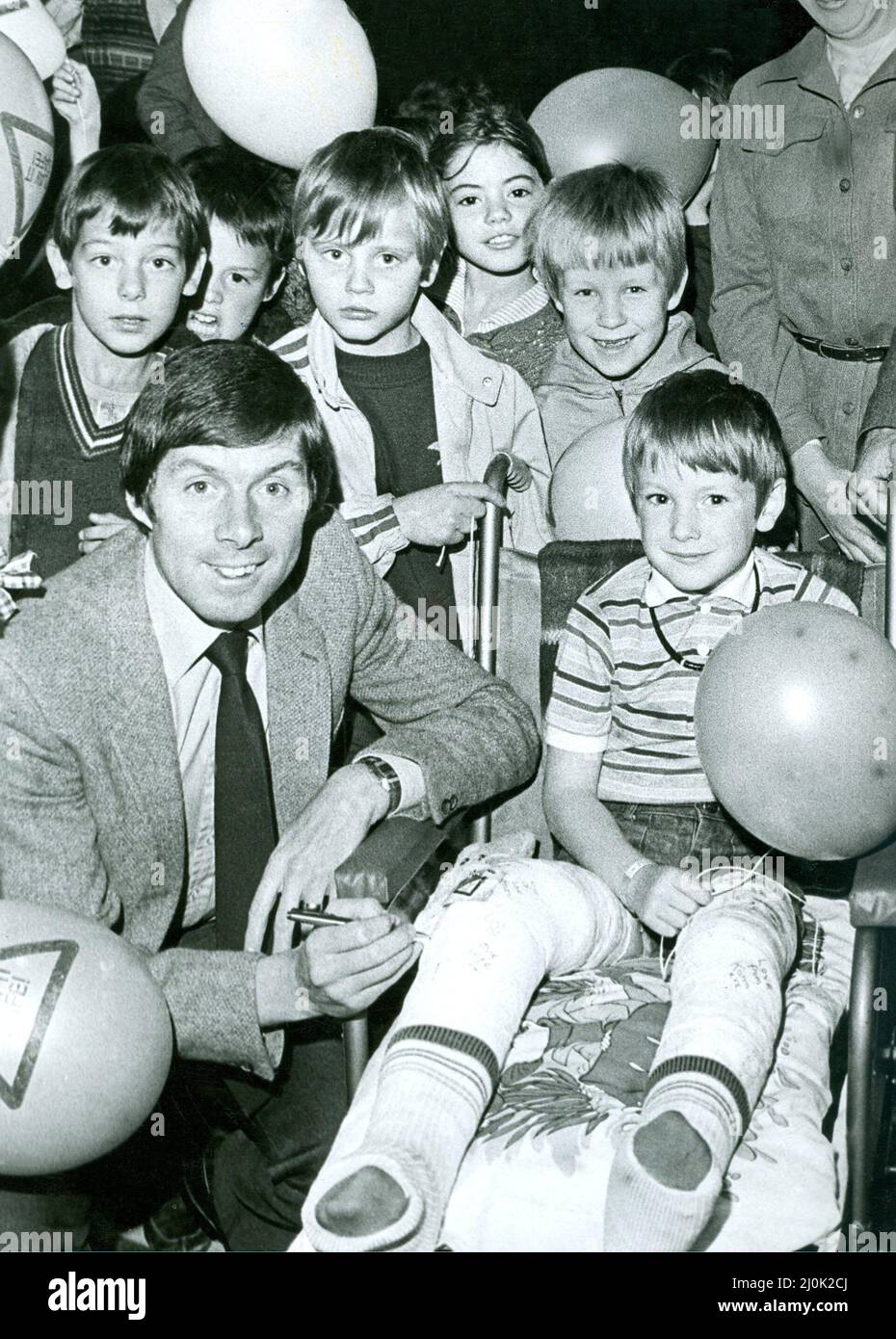 Brendan Foster annonce la campagne Play IT Safe lancée à Gateshead, qui vise à sauver la vie des enfants en octobre 1981 08/10/81 Banque D'Images
