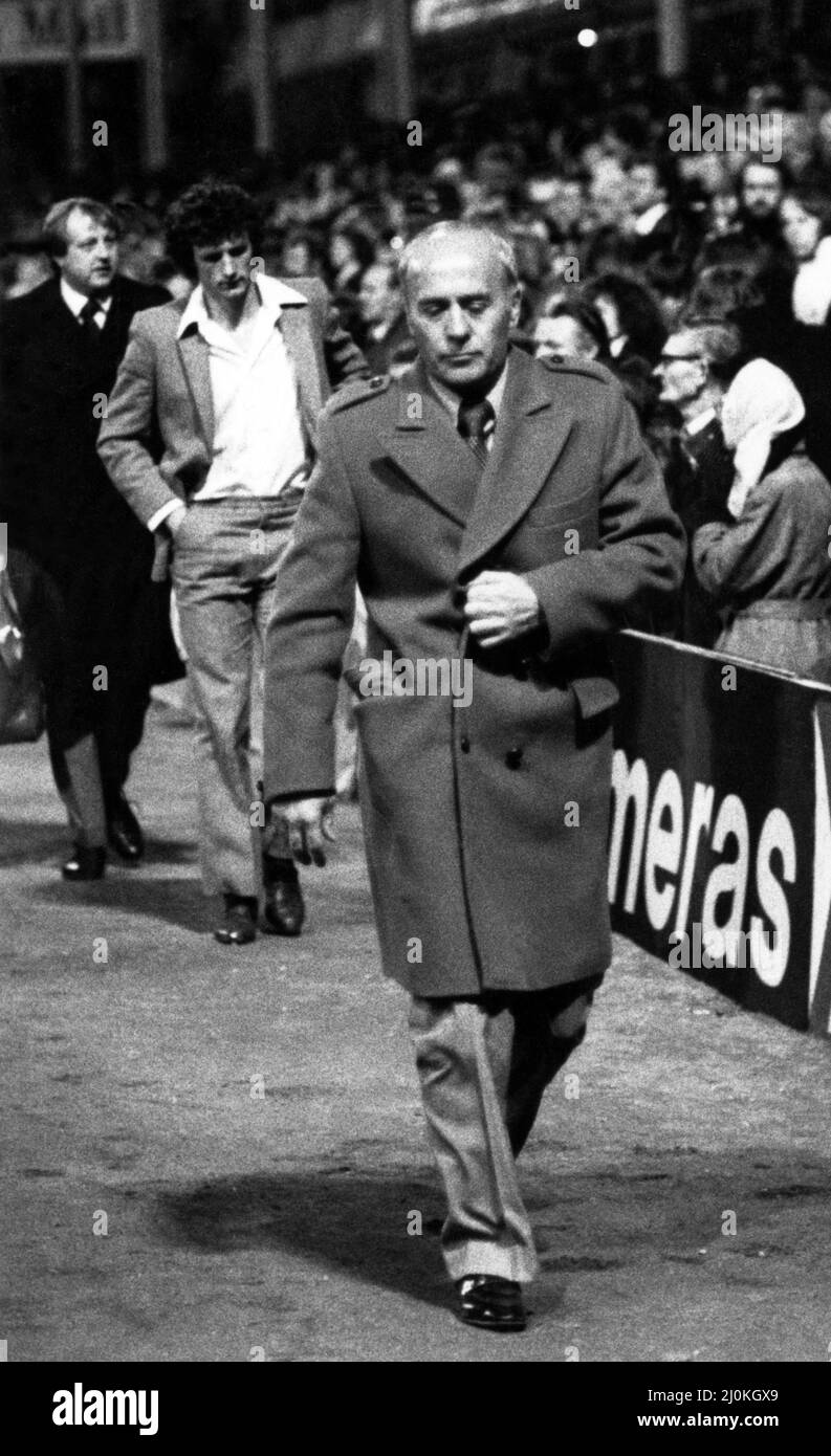 Ron Saunders, directeur de la Villa Aston, a été déçu après la défaite à Villa Park. Aston Villa v Ipswich Town, score de 2-1 à Ipswich Town, division de la ligue un. 14th avril 1981. Banque D'Images