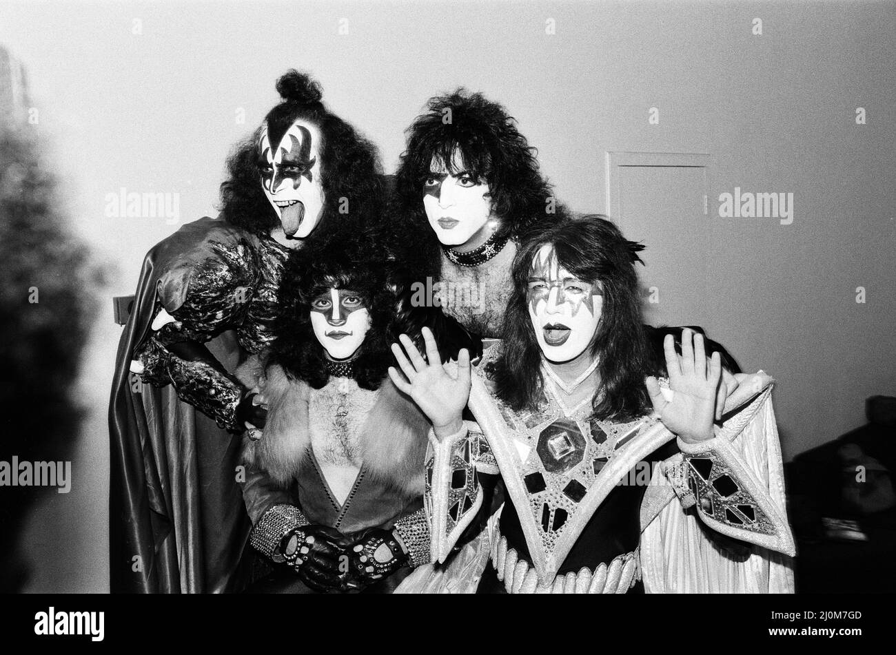 Le groupe de rock américain Kiss est photographié à l'aéroport de Heathrow. 4th septembre 1980. Smkiss Banque D'Images