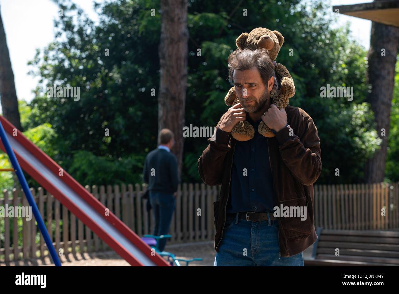 ADRIANO GIANNINI en TROIS ÉTAGES (2021) -titre original: TRE PIANI-, réalisé par NANNI MORETTI. Crédit: RAI CINÉMA / Album Banque D'Images