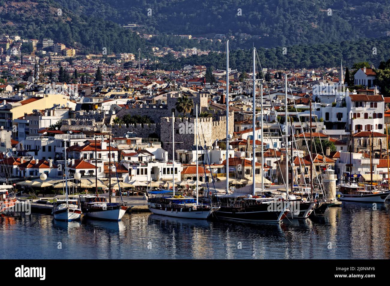 Vue panoramique sur la ville turque de Marmaris sur la mer Égée Banque D'Images