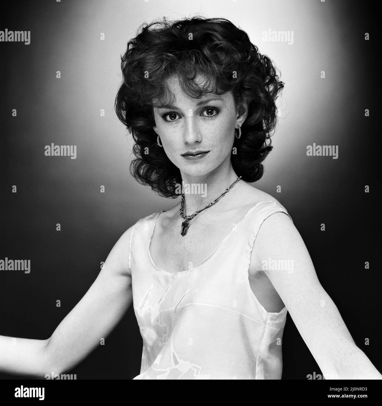 Judi Trott actrice, qui stars comme Lady Marian dans Robin de Sherwood, une production HTV. Studio Pix 14 mai 1984. Banque D'Images