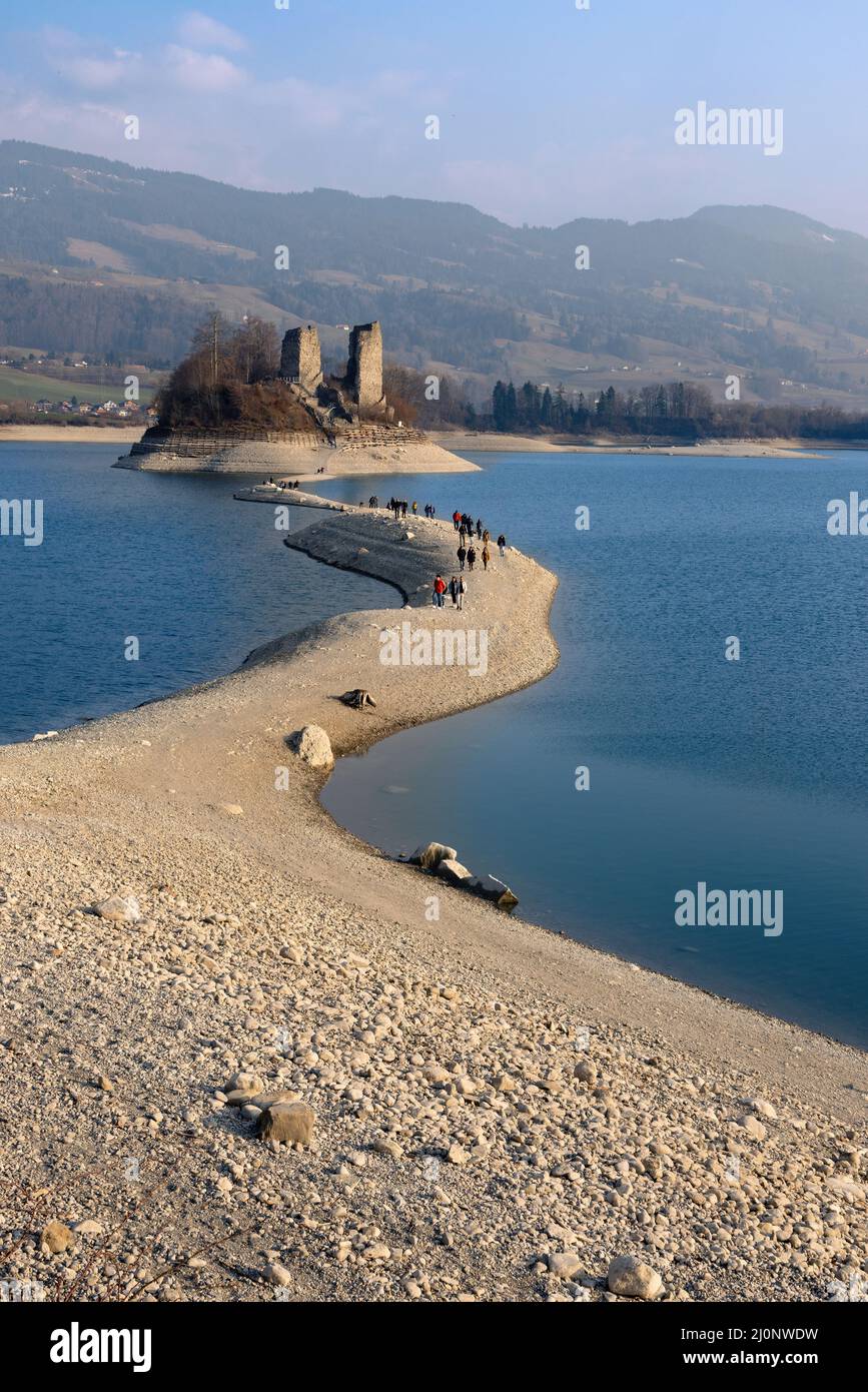 Vue Sur L le D Ogoz L le D Ogoz Et Ses Ruines Du Ch teau Sur Le Lac 