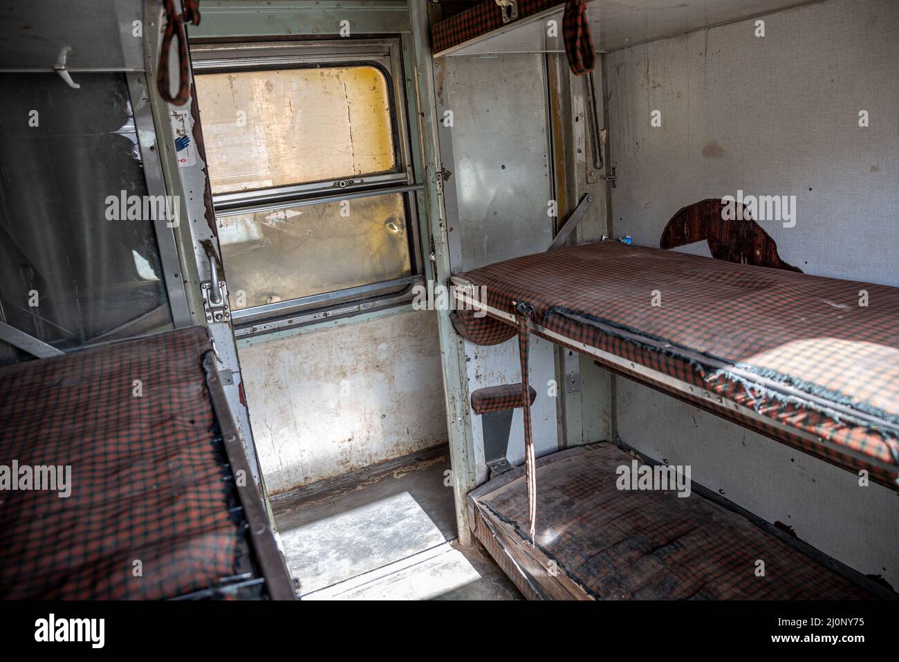 Intérieur du wagon de passagers du plus long train du monde, zone de Zouerat, Mauritanie Banque D'Images