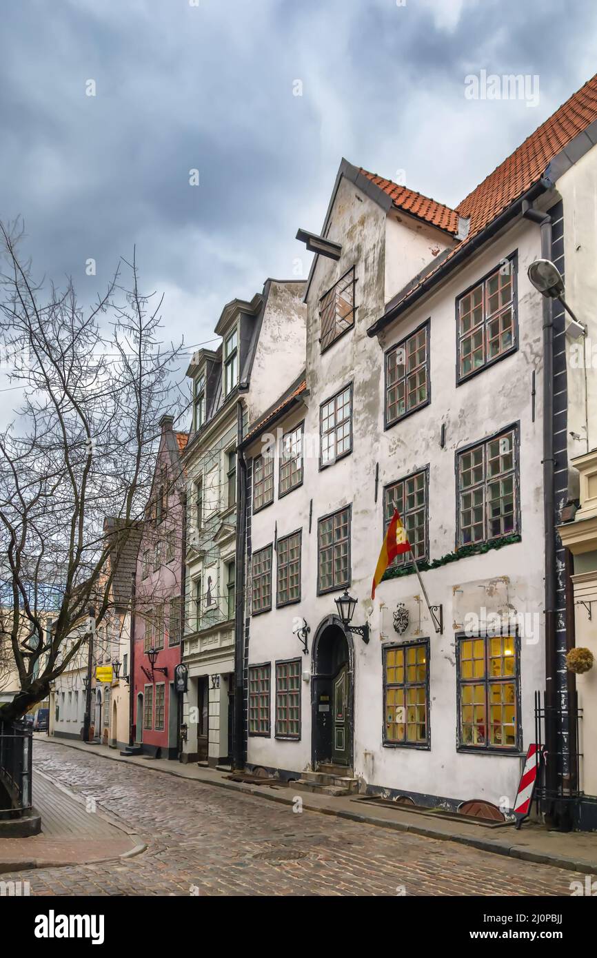 Rue dans la vieille ville de Riga, Lettonie Banque D'Images