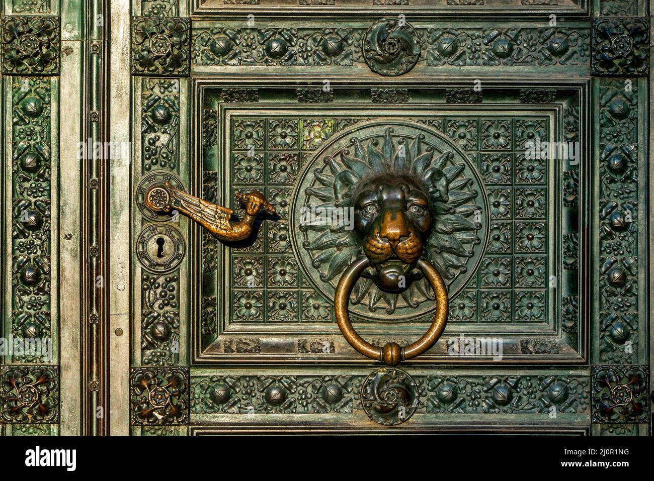 Porte d'entrée de la cathédrale de Cologne Banque D'Images