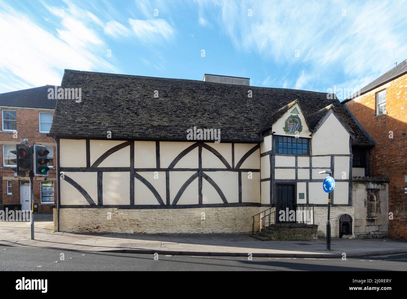Le Yelde Hall a Grade I a inscrit un bâtiment à ossature de bois sur la place du marché Chippenham, Wiltshire, Angleterre, Royaume-Uni Banque D'Images