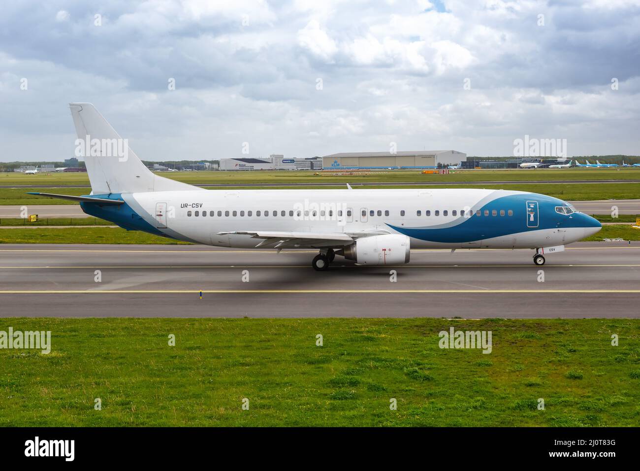 Jonika Airlines Boeing 737-400 Aircraft aéroport d'Amsterdam Schiphol Banque D'Images