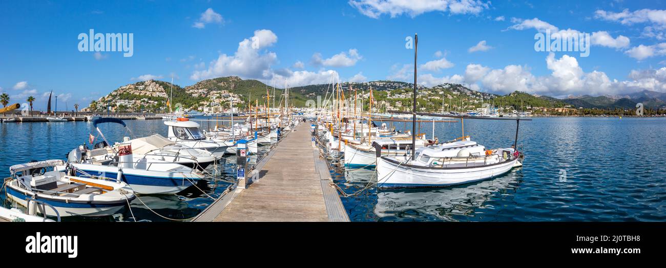 Port d'Andratx à Majorque port de plaisance avec bateaux vacances Voyage ville panorama en Espagne Banque D'Images