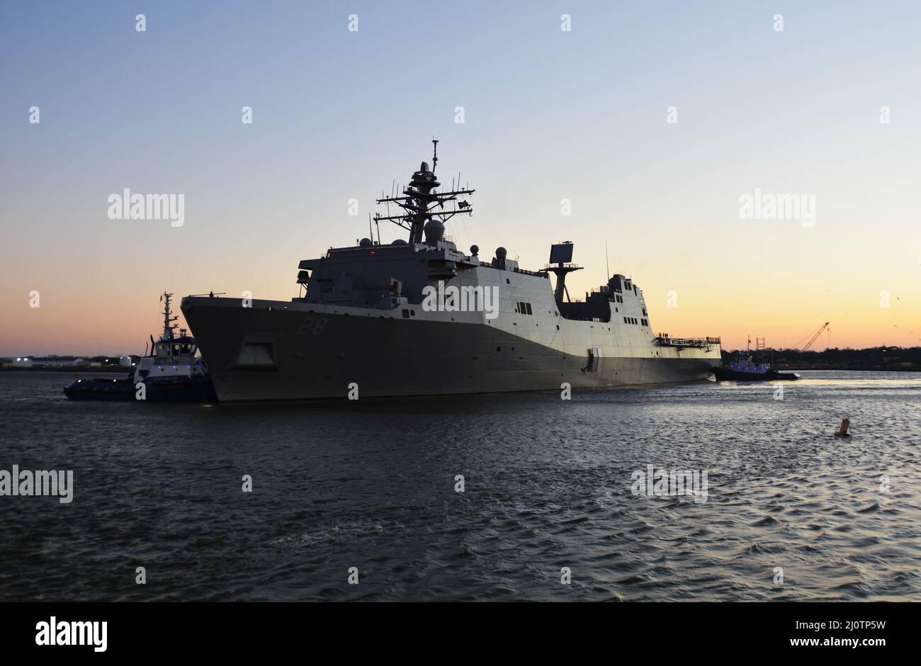 Huntington ingalls chantier naval Banque de photographies et d’images à