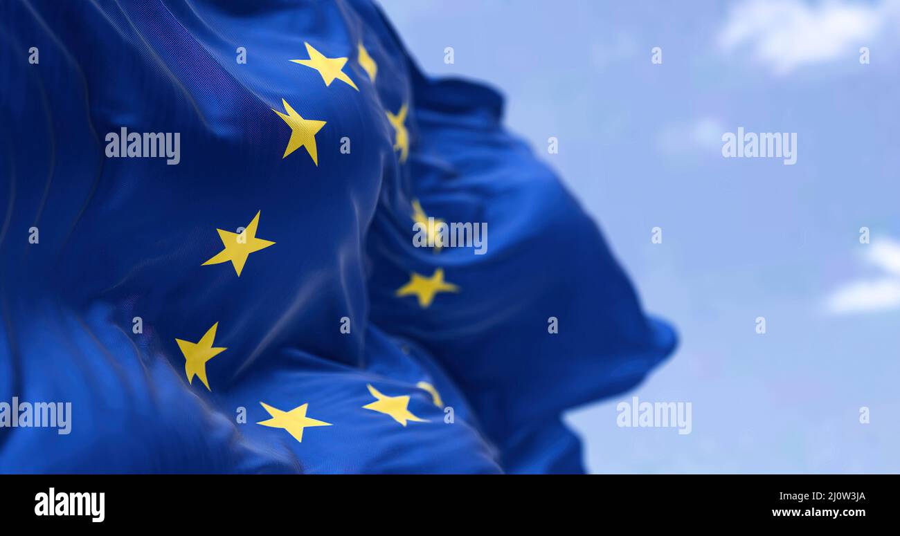 Le drapeau de l'Union européenne qui flotte dans le vent Banque D'Images