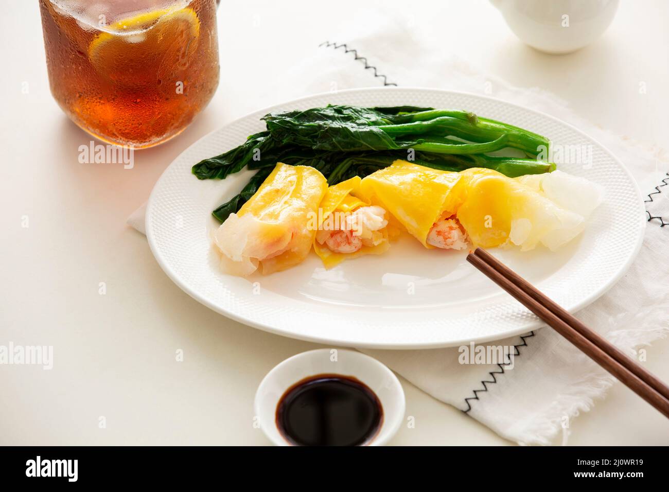 Cuisine chinoise traditionnelle, Guangdong Dim Sum, Shrimp cheong Fan Banque D'Images