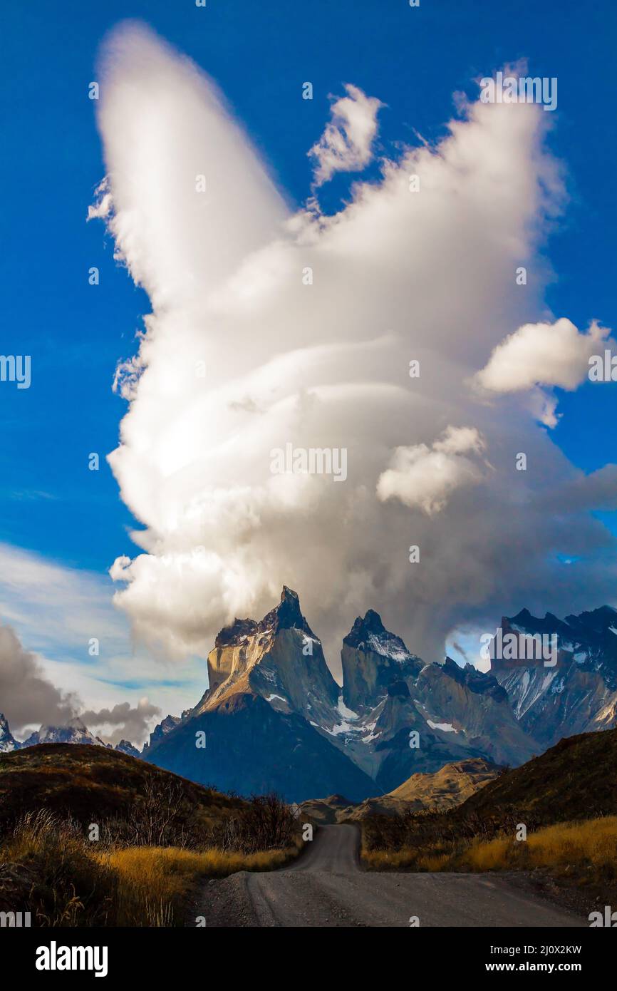 Les falaises de Los Cuernos Banque D'Images