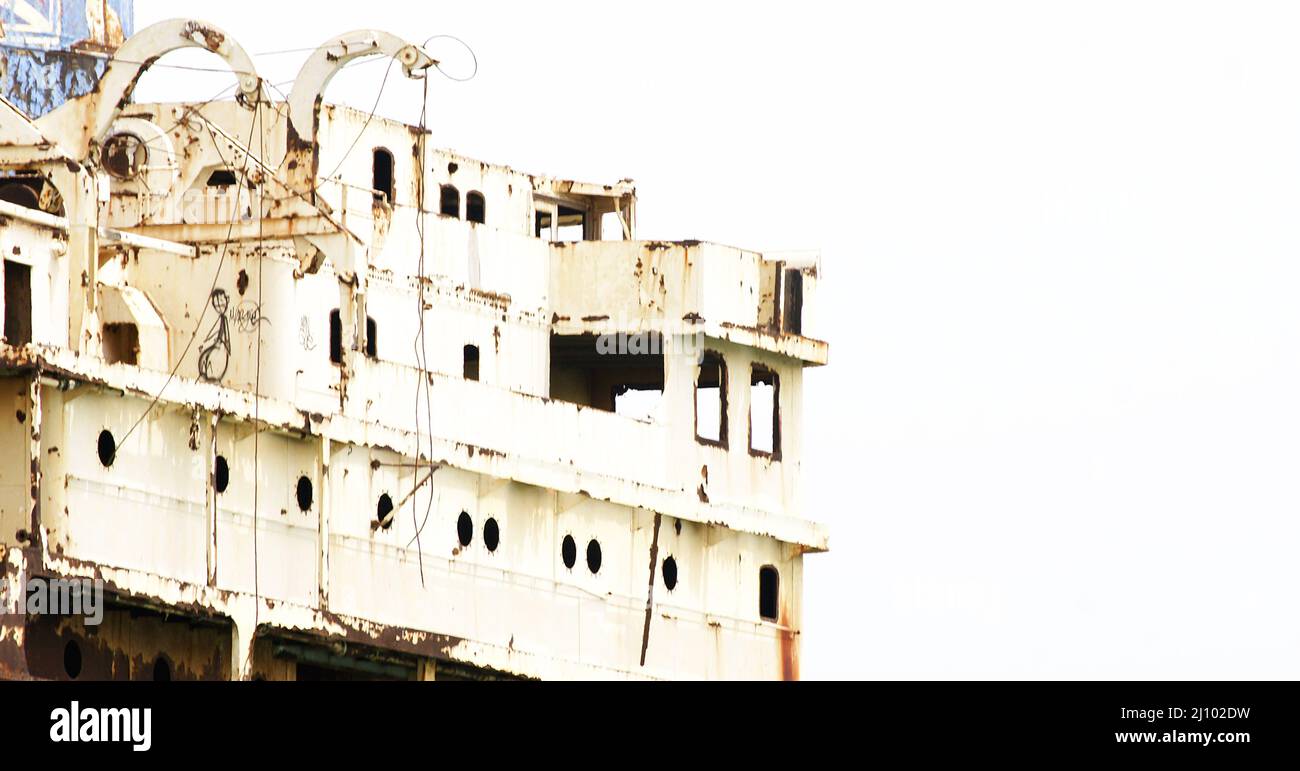 Bateau abandonné et ancré dans le port de Los Mármoles après une clôture, Arrecife, Lanzarote, îles Canaries, Espagne, Europe Banque D'Images