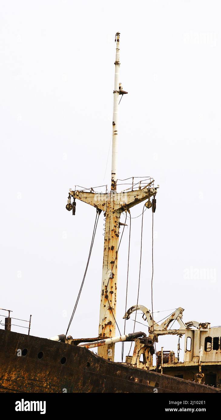 Bateau abandonné et ancré dans le port de Los Mármoles après une clôture, Arrecife, Lanzarote, îles Canaries, Espagne, Europe Banque D'Images