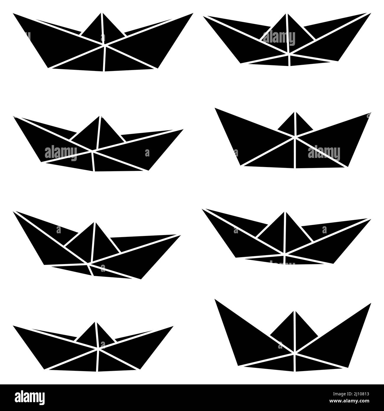 Ensemble d'illustrations vectorielles des icônes de bateau en papier. Silhouette bateau en papier artisanal simple isolé sur fond blanc. Symbole de voyage et de mer. Illustration de Vecteur