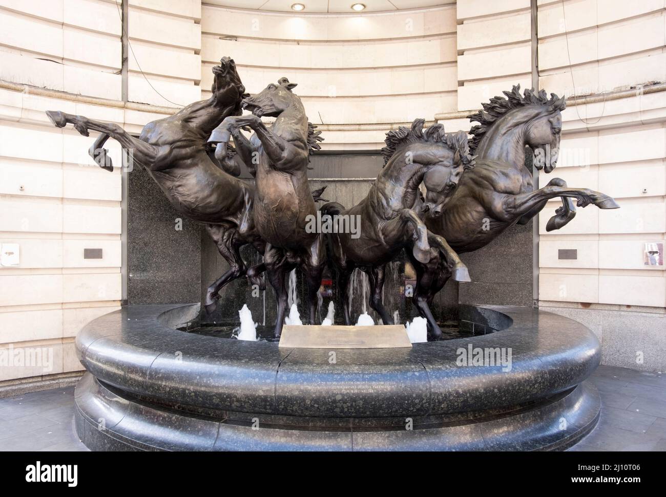 Les chevaux d'Helios, les quatre chevaux de bronze d'Helios : Aethon, Eos, Phlégon, et von Pyrois Rudy Weller Banque D'Images