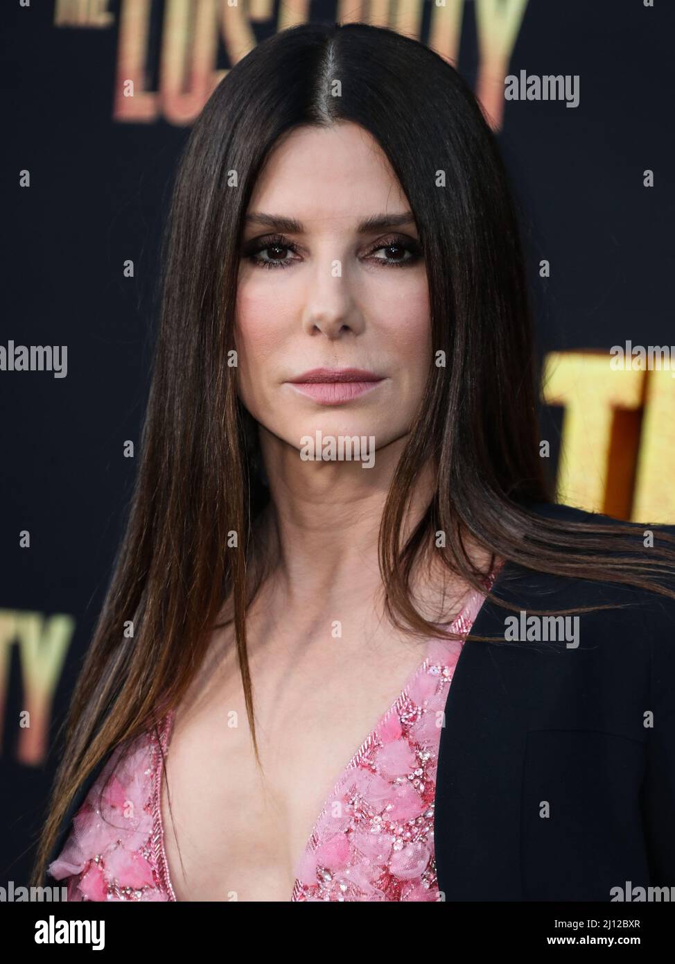 Los Angeles, États-Unis. 21st mars 2022. WESTWOOD, LOS ANGELES, CALIFORNIE, États-Unis - MARS 21: L'actrice américaine Sandra Bullock arrive à la première de Los Angeles de Paramount Pictures 'The Lost City' tenue au Regency Village Theatre le 21 mars 2022 à Westwood, Los Angeles, Californie, États-Unis. (Photo de Xavier Collin/image Press Agency/Sipa USA) crédit: SIPA USA/Alay Live News Banque D'Images