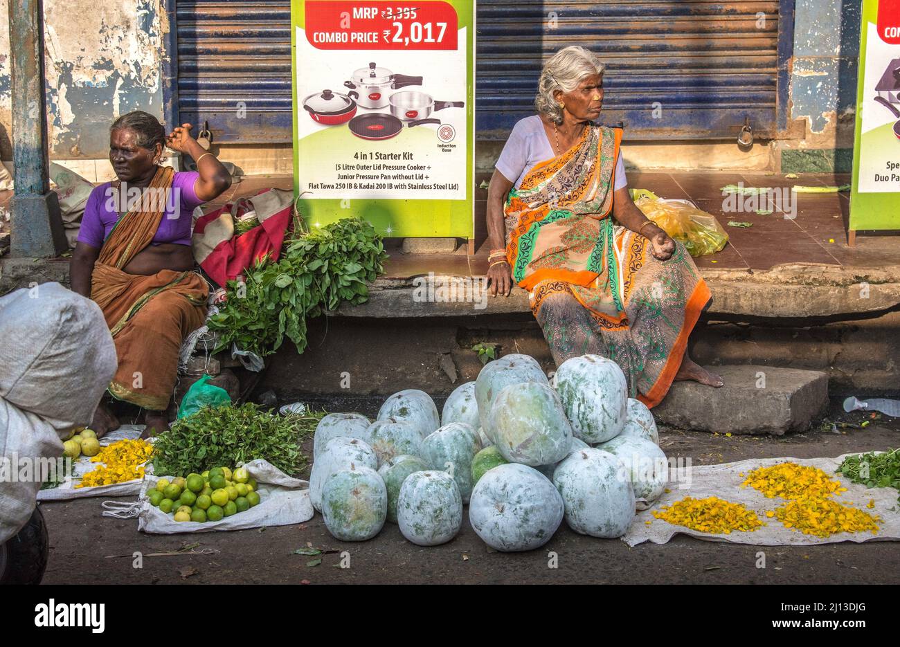 Pondichéry Food Market, Pondichéry, aujourd'hui connu sous le nom de Puducherry, est la capitale et la ville la plus peuplée du territoire de l'Union de Puducherry en Inde. Banque D'Images