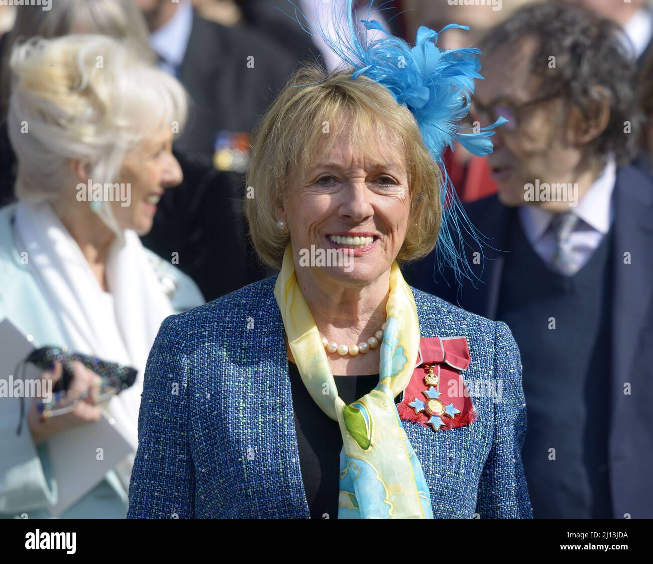 Dame Esther Rantzen - journaliste et présentatrice à la télévision - quitte le service commémoratif de Dame Vera Lynn à l'abbaye de Westminster, le 21st mars 2022 Banque D'Images